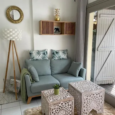 Jolie Maison Au Golf 拉卡诺