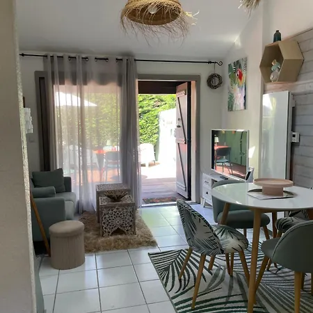 Jolie Maison Au Golf